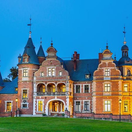 Palac Kobylniki Hotel Obrzycko Buitenkant foto