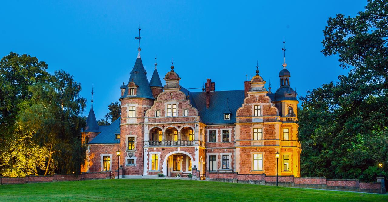 Palac Kobylniki Hotel Obrzycko Buitenkant foto